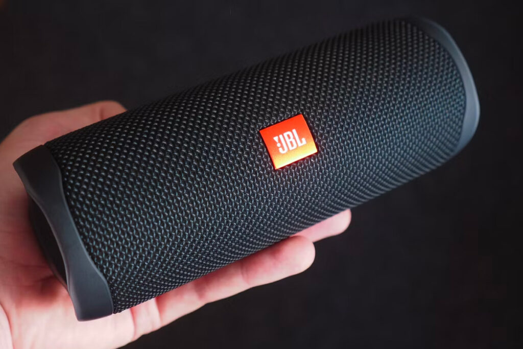 JBL Flip 5 Black On Hand