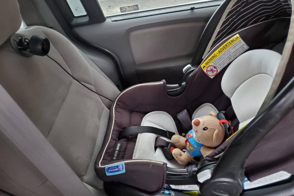 The LeeKooLuu USB Baby Car Camera for Seat 2